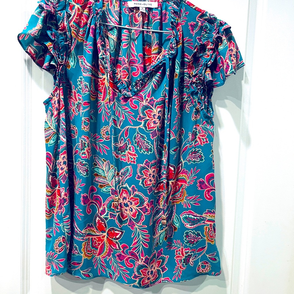 Rose + Olive Boutique Brand Blouse, Med.